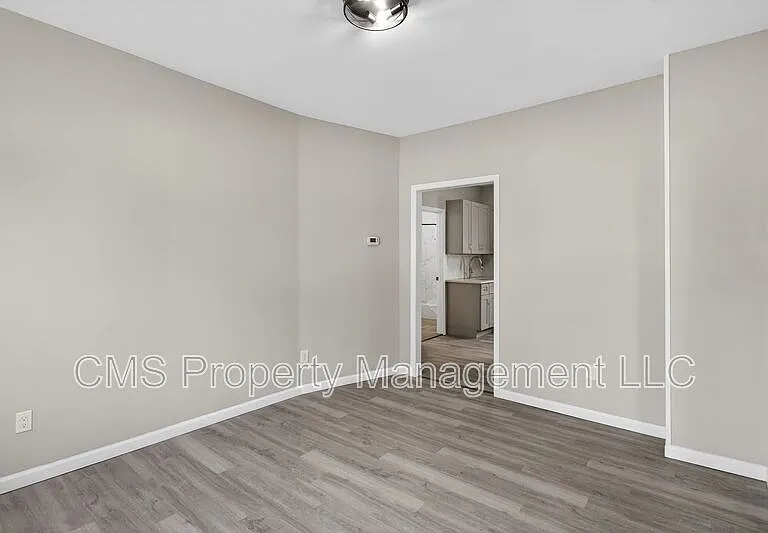378 Grand St #1R — Photo 18