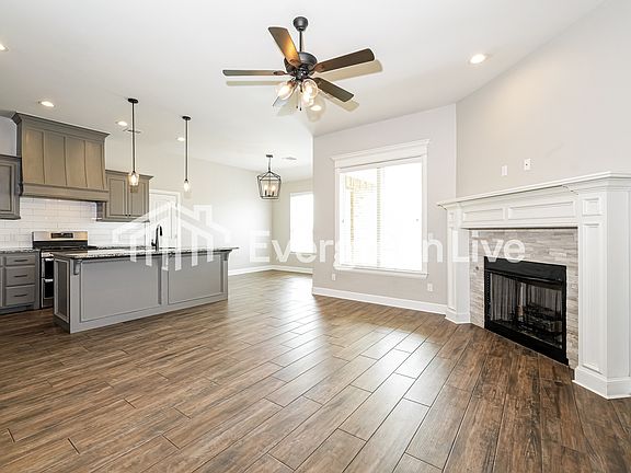 3rd image of 4213 Saint Augustine St