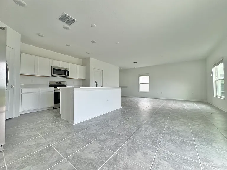 553 Reggie Rd — Photo 17