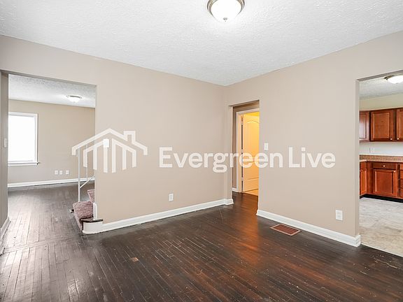 5th image of 2272 Delavan Dr
