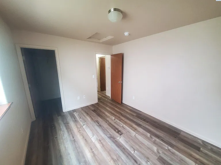 1666 Cactus Loop — Photo 8