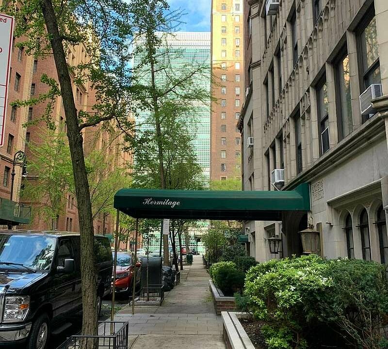 1st image of 330 E 43rd St APT 804