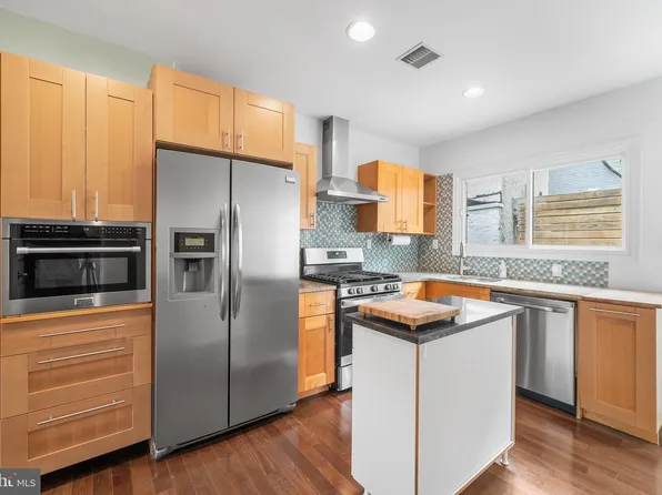 718 S Randolph St, Philadelphia, PA 19147