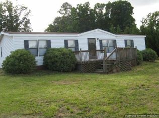 486 Wilkins Rd, Campobello, SC 29322