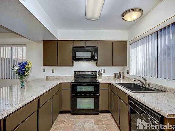 3rd image of 1829 W Onza Ave