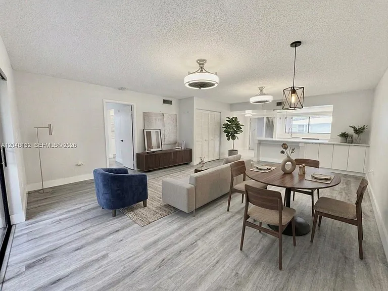 8600 NW 34th Pl #B102 — Photo 7