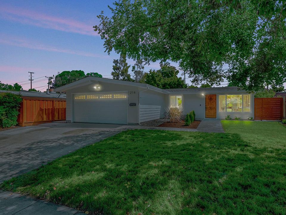 1st image of 216 Velvetlake Dr
