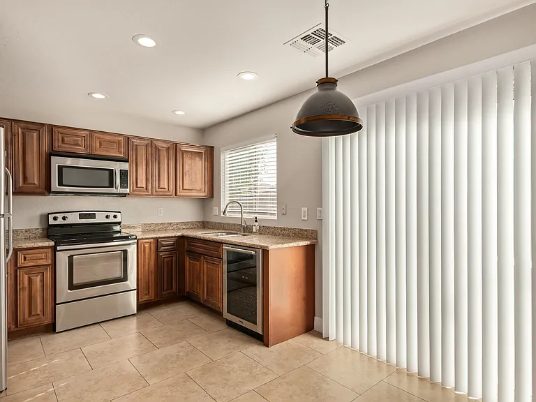 6521 W Pomo St — Photo 5