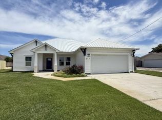 617 16th St, Panama City Beach, FL 32413