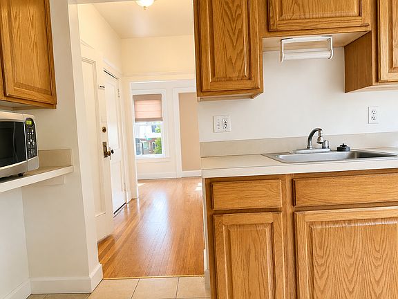 5th image of 39 Mount Hood Rd #10A