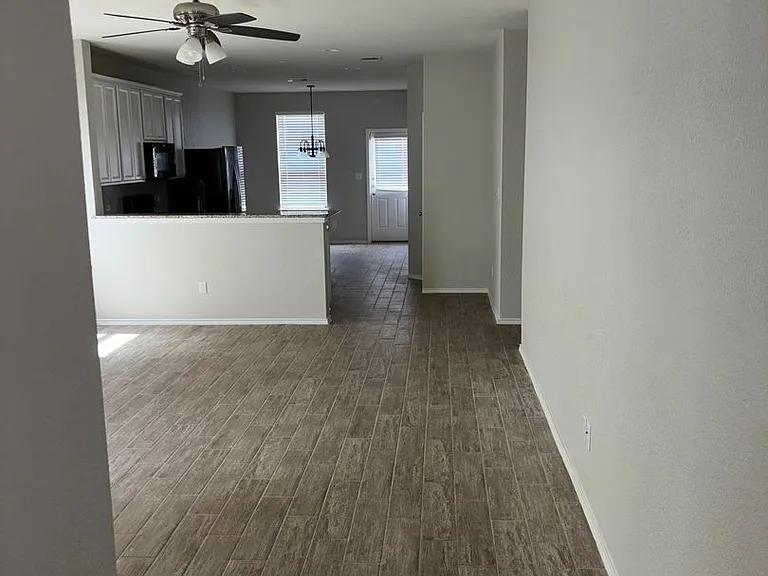 1101 Cliffbrake Way — Photo 8