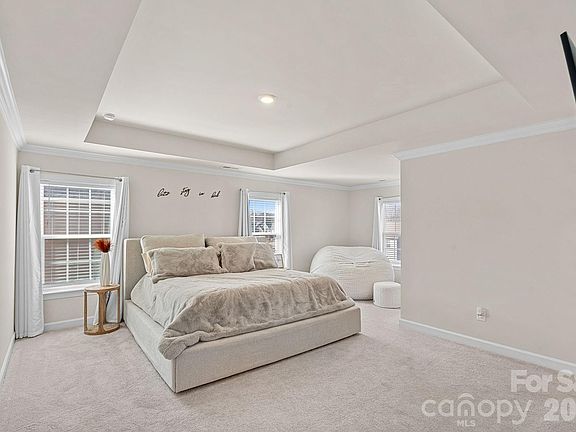 5th image of 19108 Birdmeadow Dr