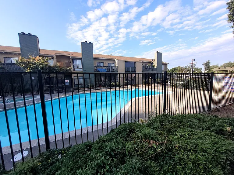 3941 Madison Ave #200 — Photo 4