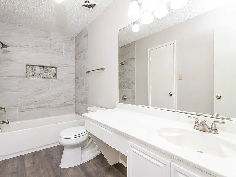 7900 Flowertree Ct — Photo 12