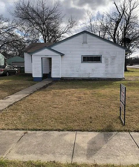 1622 Park Ave — Photo 1