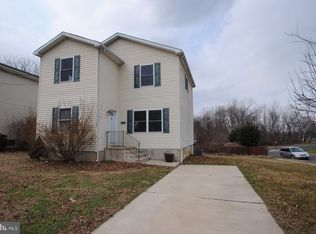 145 E 7th St, Burlington, NJ 08016