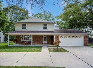 29357 Geraldine Ct, Farmington Hills, MI 48336