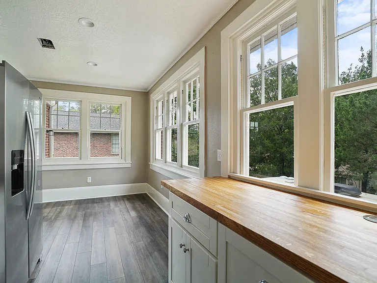 2800 Oak St #2 — Photo 3