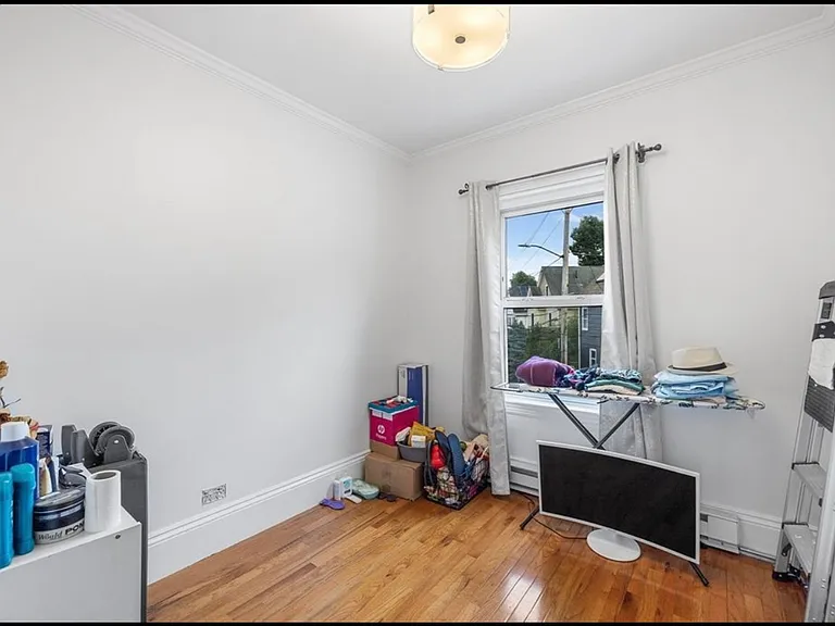 66 Round Hill St — Photo 26