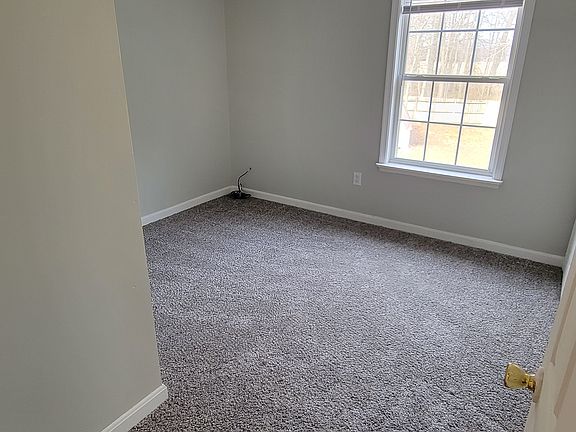 4th image of 329 Carlisle Dr #329