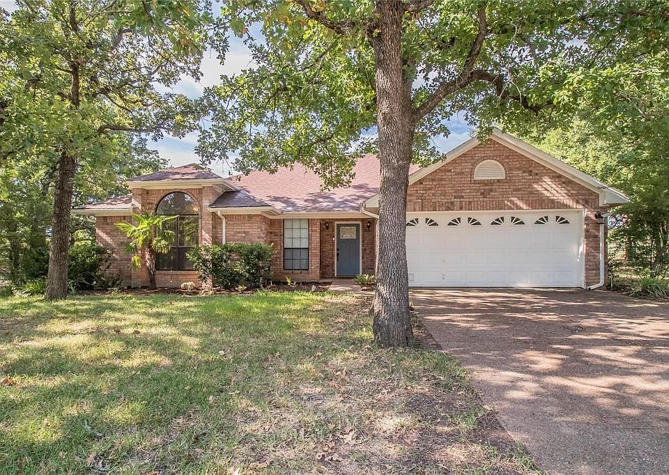 511 Runaway Bay Dr, Runaway Bay, TX 76426 Zillow