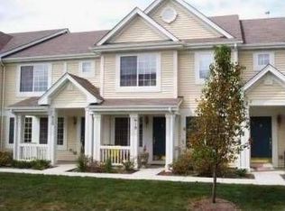 618 Lincoln Station Dr, Oswego, IL 60543