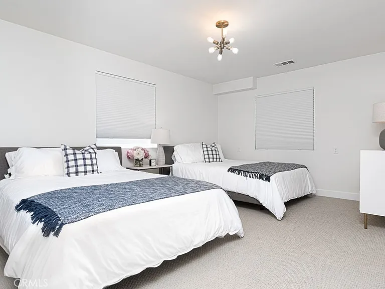 947 W Balboa Blvd — Photo 15