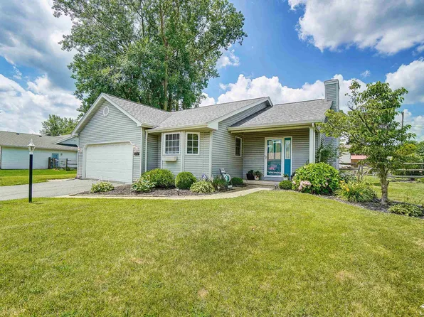 8267 Galloway Dr, Lambertville, MI 48144