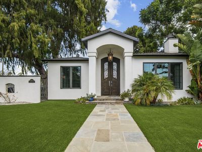 8000 Westlawn Ave, Los Angeles, CA, 90045