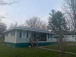 1701 Lowmoor Ave, Pulaski, VA 24301