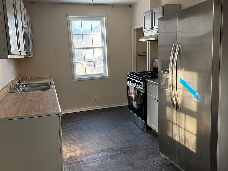 458 S Float Ave — Photo 19