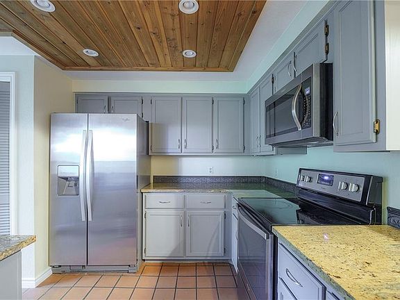 2nd image of 8200 Neely Dr APT 204