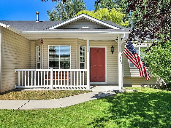 5th image of 2812 E Sandgate Ave