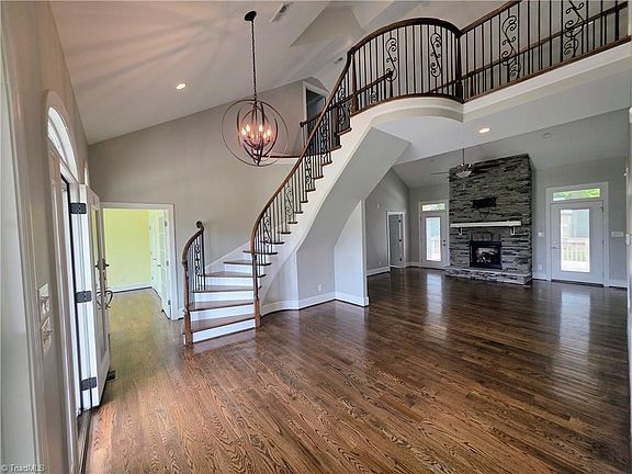 2nd image of 121 Ebert Farm Rd