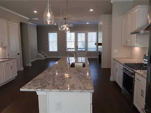 4th image of 221 Napa Dr #8