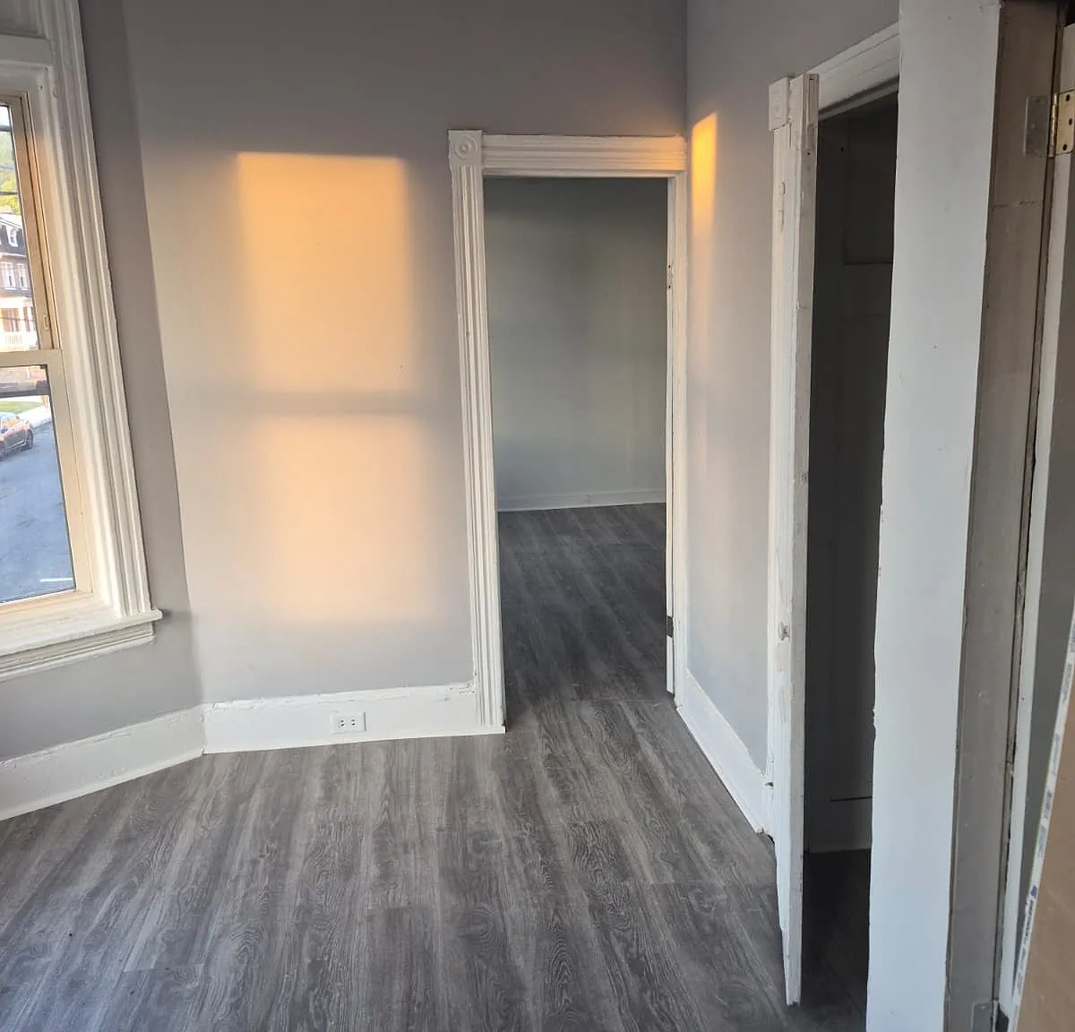 3 bed, $1,400 — Photo 2