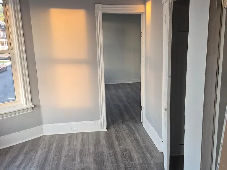 902 Douglass St #2 — Photo 2