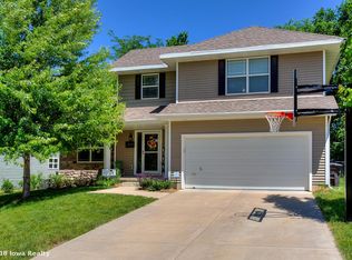 2989 Merced Dr, Des Moines, IA 50310