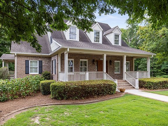 3rd image of 102 Settlers Dr