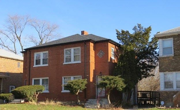 2nd image of 1835 N McVicker Ave
