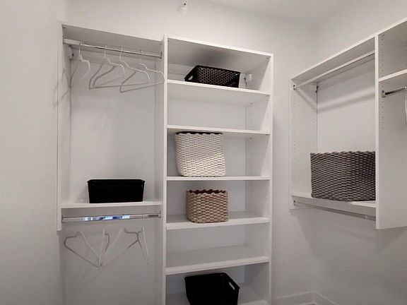 4th image of 1355 S Michigan Ave #909