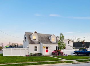 1 Frederick Pl, Valley Stream, NY 11581