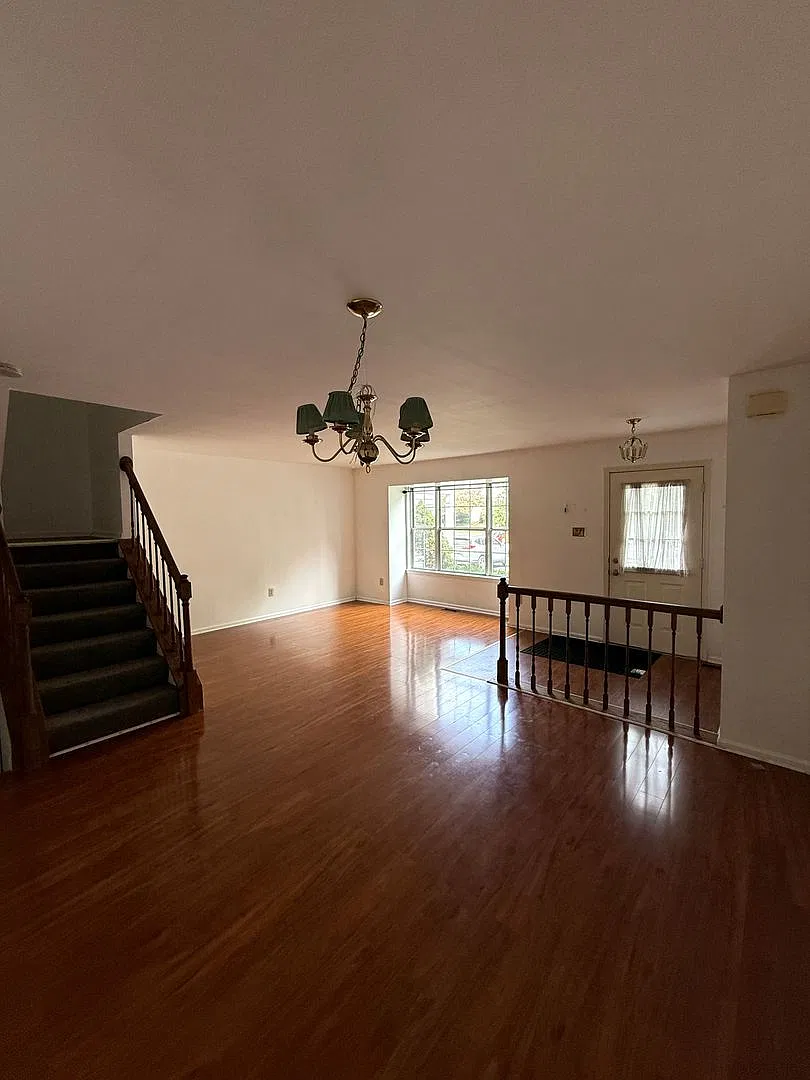 Spacious 3-Bedroom Townhome in Wellington Valley | Finished Basement & Wooded Views — Photo 3