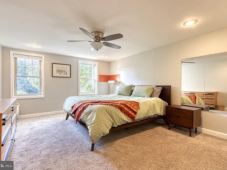 2218 Fleet St — Photo 15