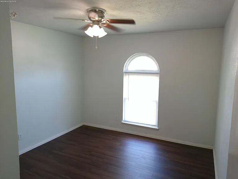 5809 Maiden Ln — Photo 6