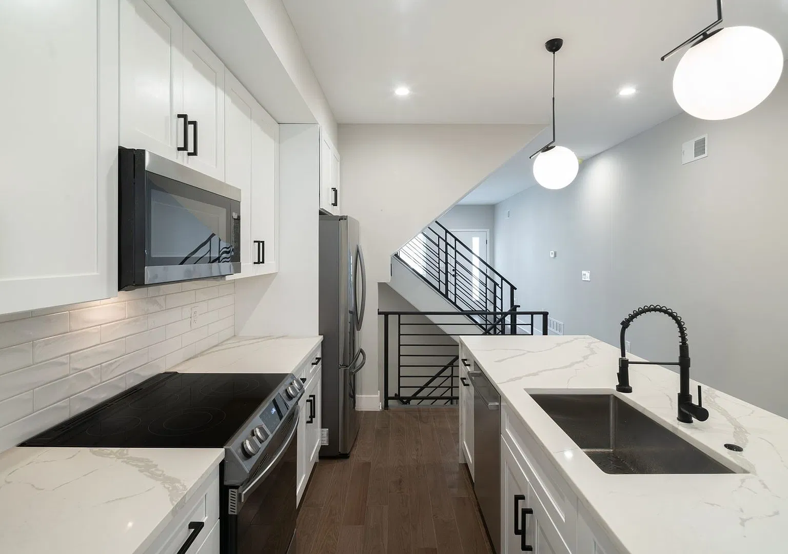 Brand New Luxury Temple Student Housing — Photo 1