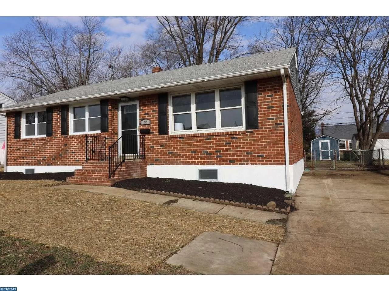 32 Raleigh Ct photo 1
