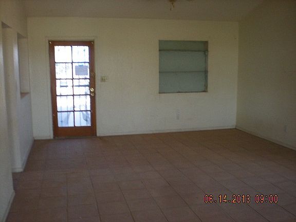 3rd image of 613 Paloma Blanca Dr