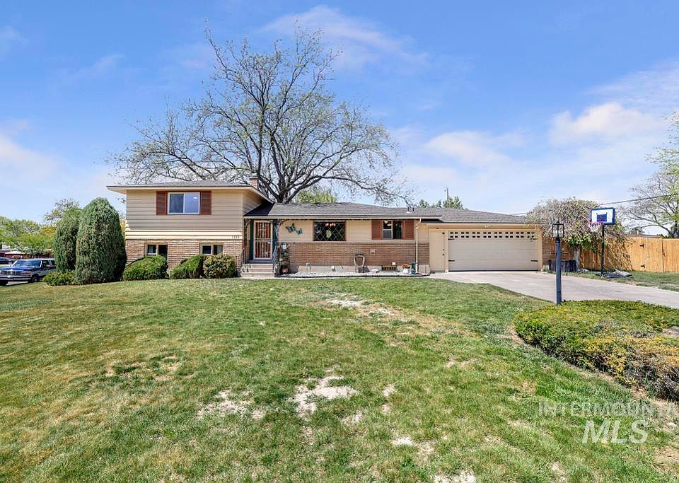 1st image of 1319 Fremont Dr