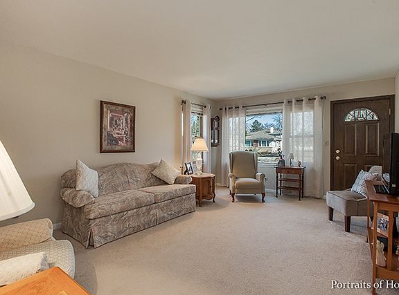 3rd image of 520 N Stewart Ave